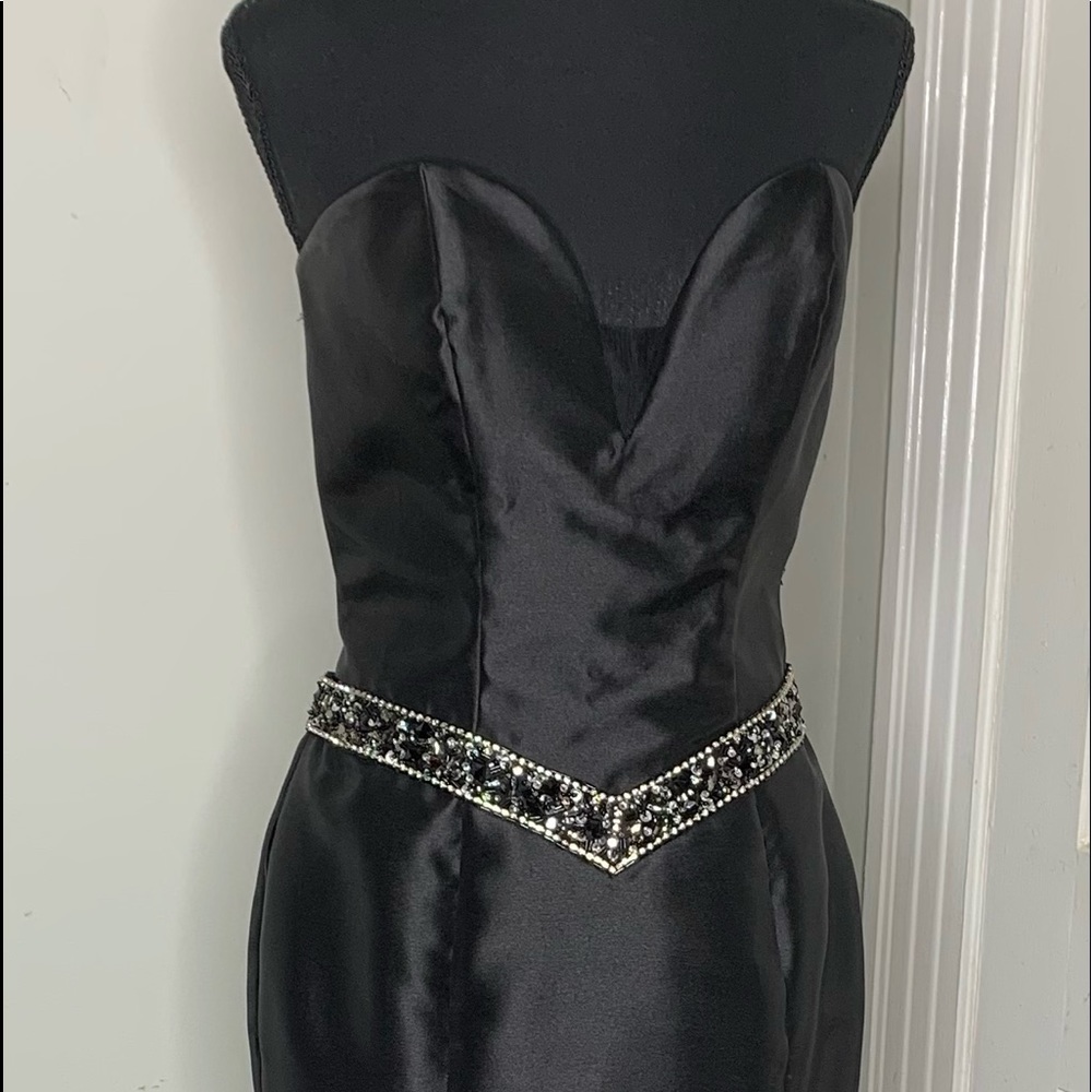Black formal prom dress